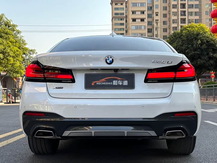 Фото 5 - BMW 5 Series