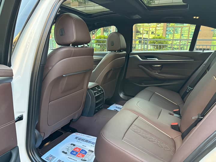 Фото 9 - BMW 5 Series