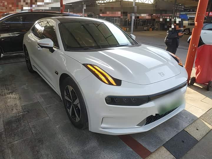 Фото 4 - Zeekr 001