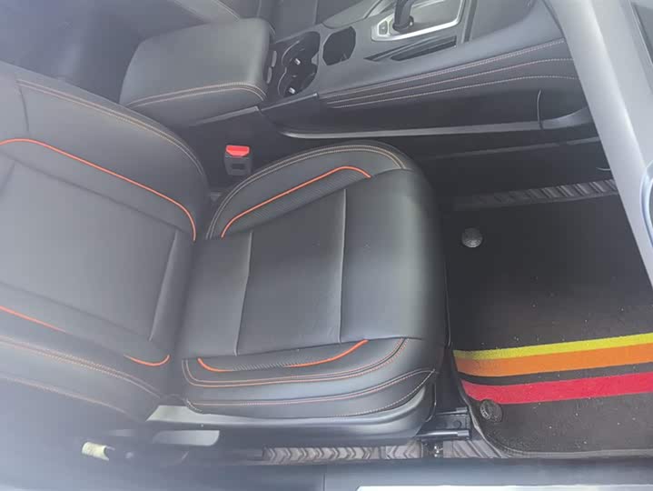 Фото 8 - Haval F7