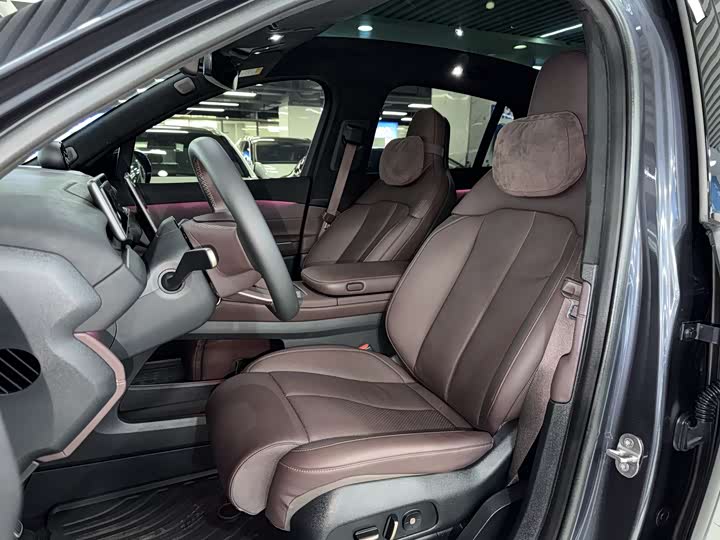 Фото 8 - Nio EC7