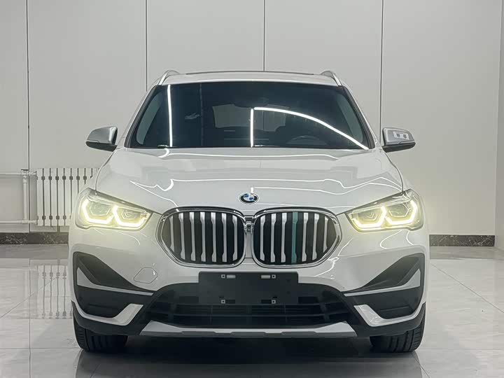 Фото 2 - BMW X1