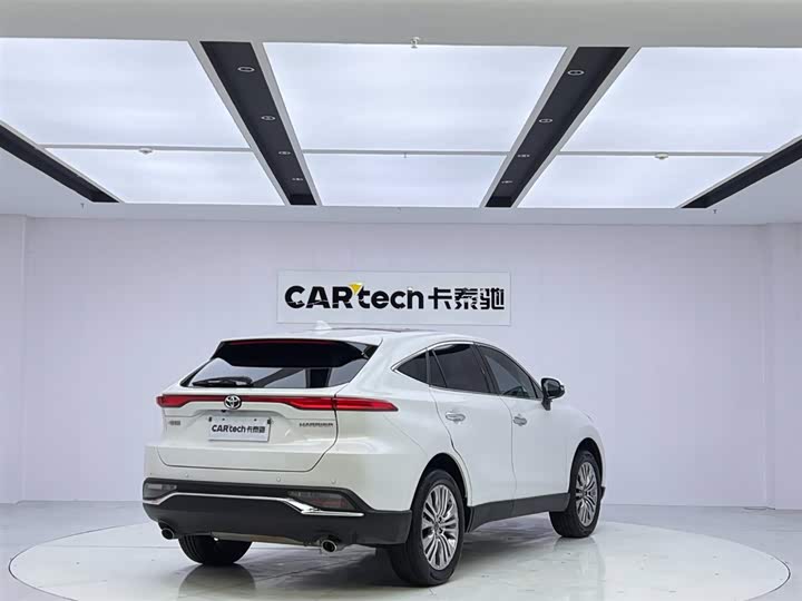 Фото 5 - Toyota Harrier