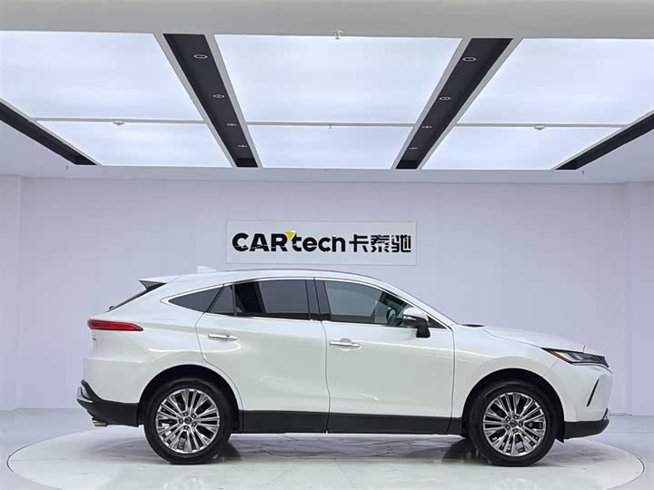 Фото 6 - Toyota Harrier