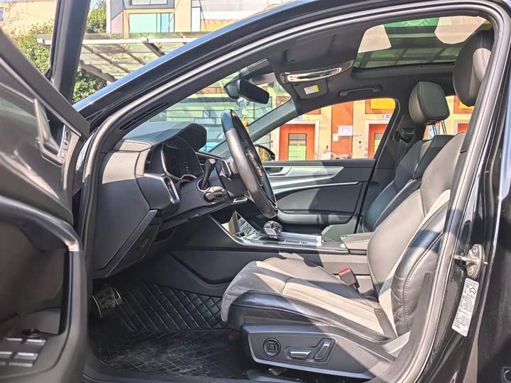 Фото 5 - Audi A6L