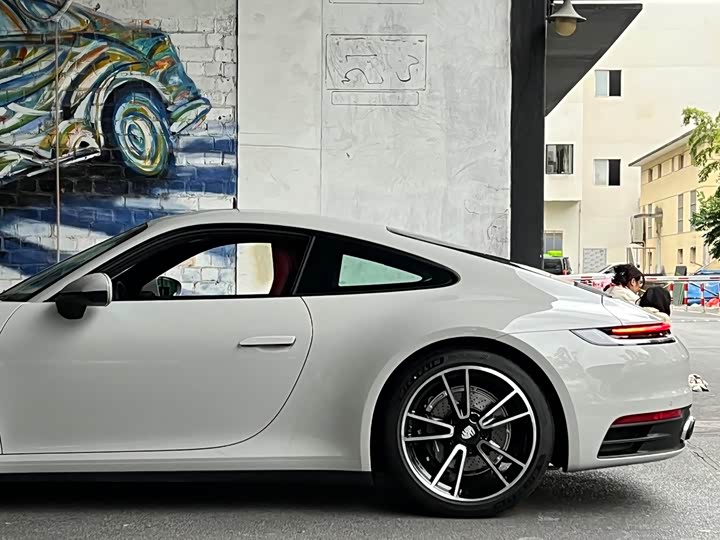 Фото 5 - Porsche 911