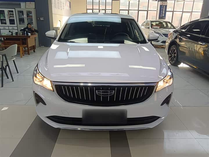 Фото 3 - Geely Emgrand