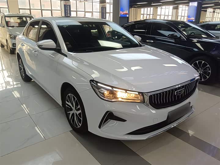 Фото 4 - Geely Emgrand