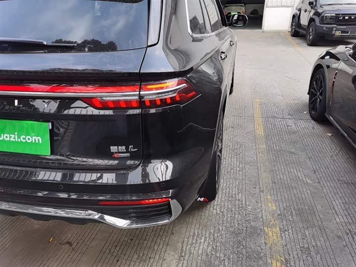 Фото 8 - Geely Monjaro