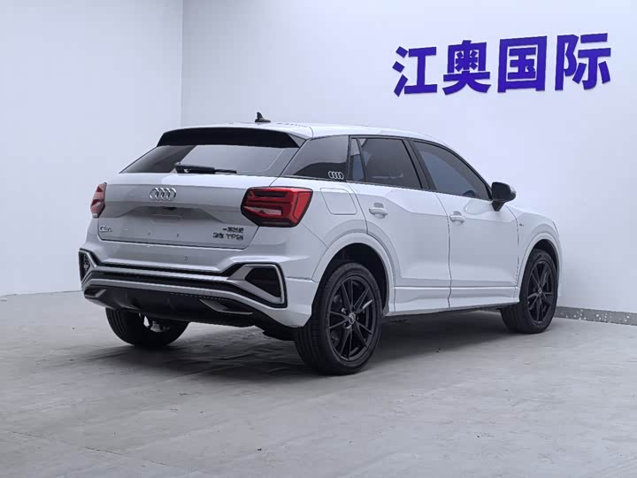 Фото 4 - Audi Q2L