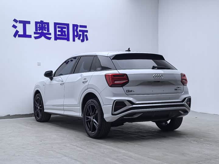 Фото 6 - Audi Q2L