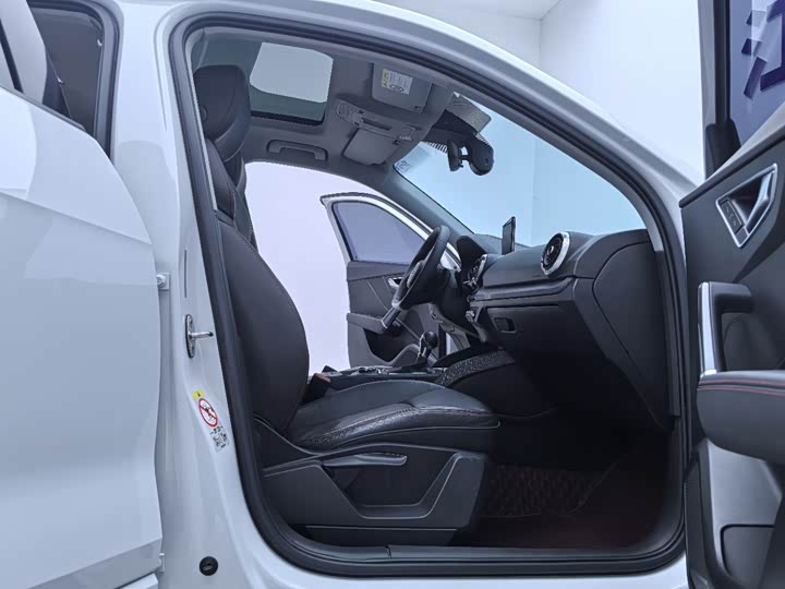 Фото 9 - Audi Q2L