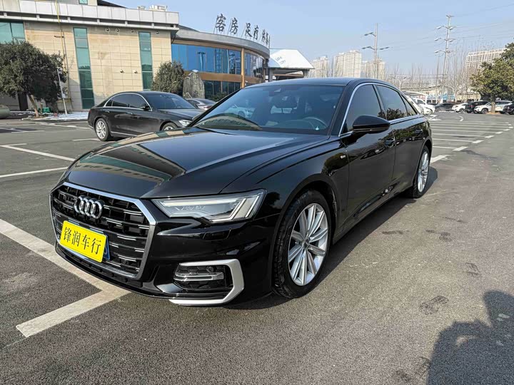 Фото 1 - Audi A6L