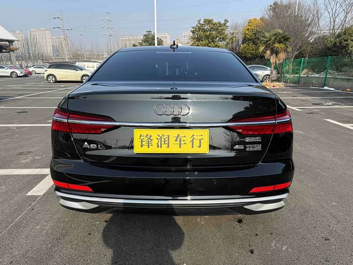 Фото 5 - Audi A6L