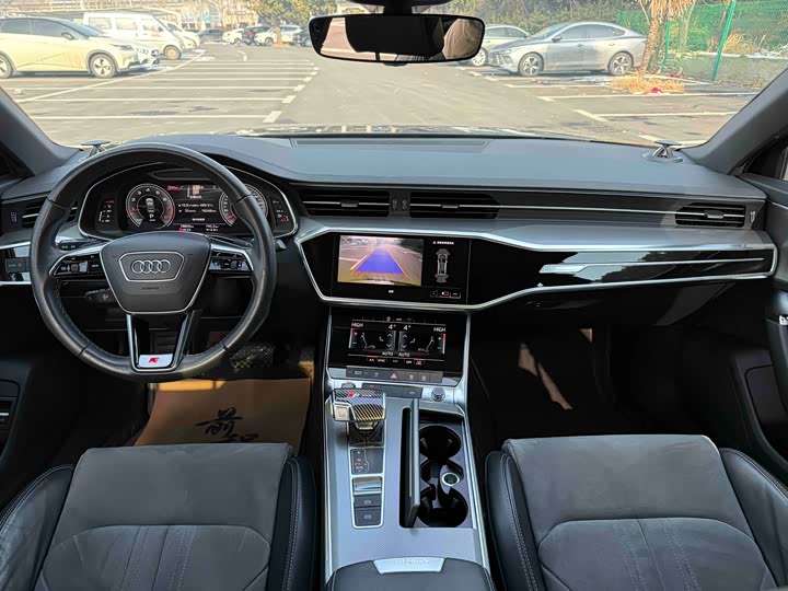 Фото 9 - Audi A6L