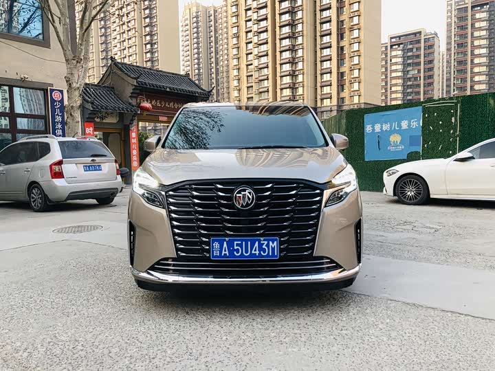 Фото 2 - Buick GL8 ES