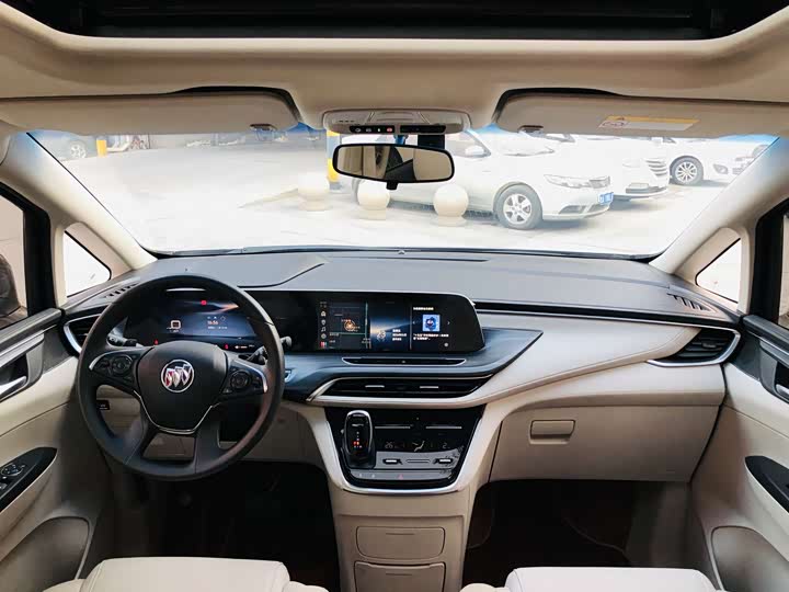 Фото 9 - Buick GL8 ES