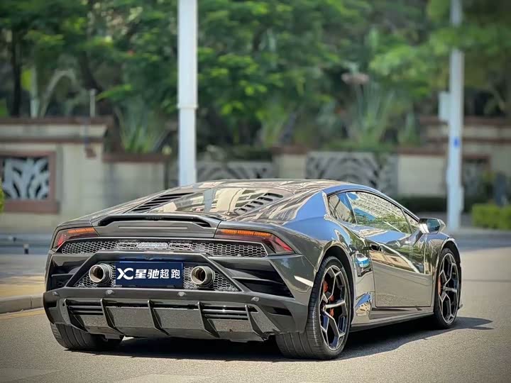 Фото 4 - Lamborghini Huracán