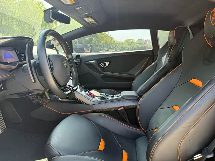 Фото 8 - Lamborghini Huracán