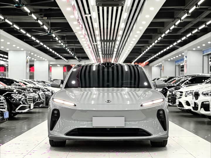 Фото 2 - Nio ET5