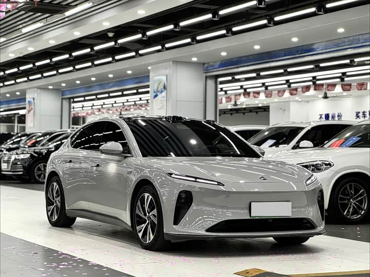 Фото 3 - Nio ET5