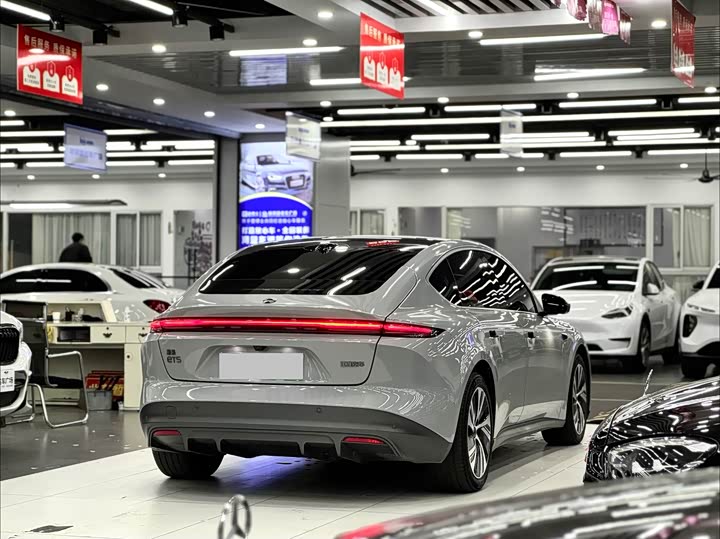 Фото 6 - Nio ET5