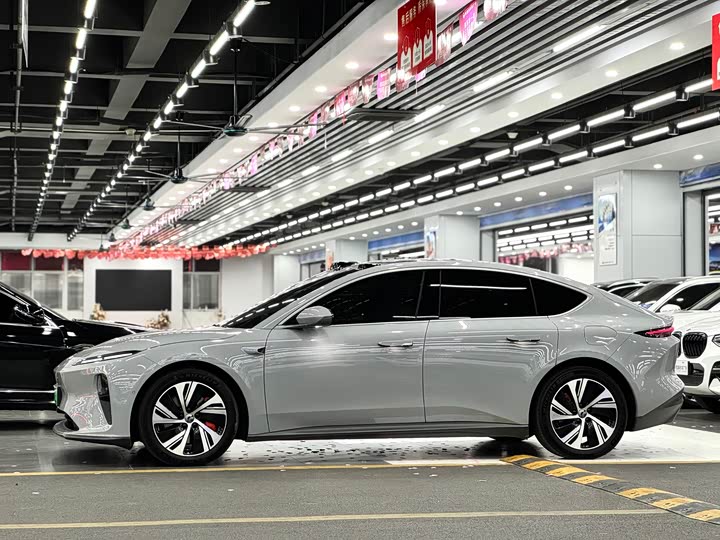 Фото 7 - Nio ET5