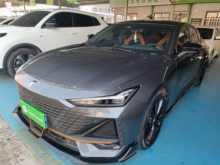 Фото 2 - Changan UNI-V