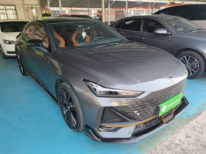 Фото 4 - Changan UNI-V