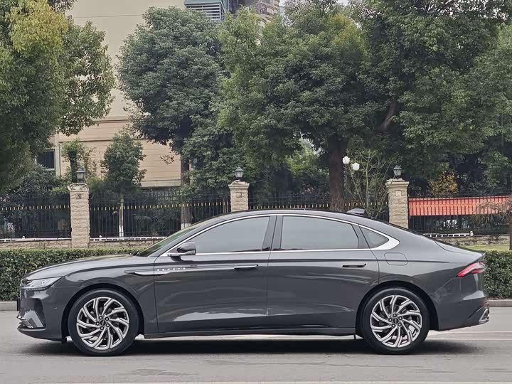 Фото 7 - Lincoln Z (Zephyr)