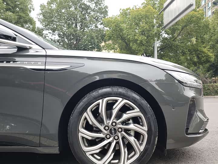 Фото 8 - Lincoln Z (Zephyr)