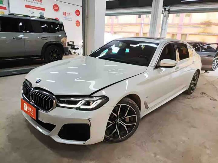 Фото 1 - BMW 5 Series