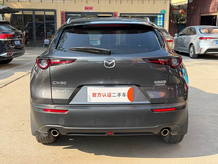 Фото 4 - Mazda CX-30