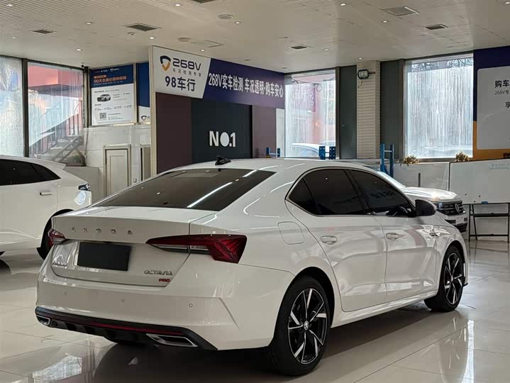 Фото 4 - Skoda Octavia Pro