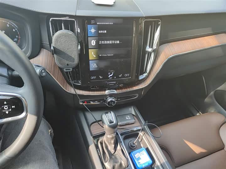 Фото 6 - Volvo XC60