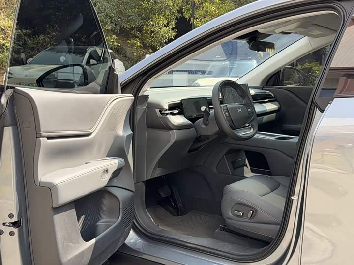 Фото 3 - XPeng G6