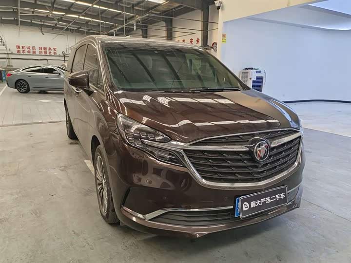 Фото 3 - Buick GL8 ES