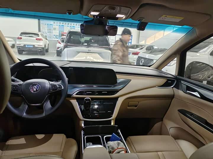 Фото 8 - Buick GL8 ES