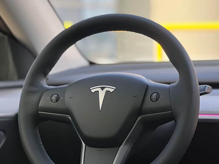 Фото 8 - Tesla Model Y