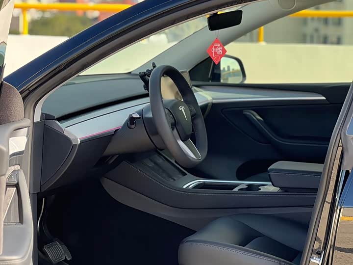 Фото 9 - Tesla Model Y