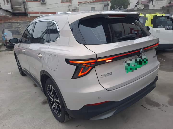 Фото 5 - MG Motor ES5