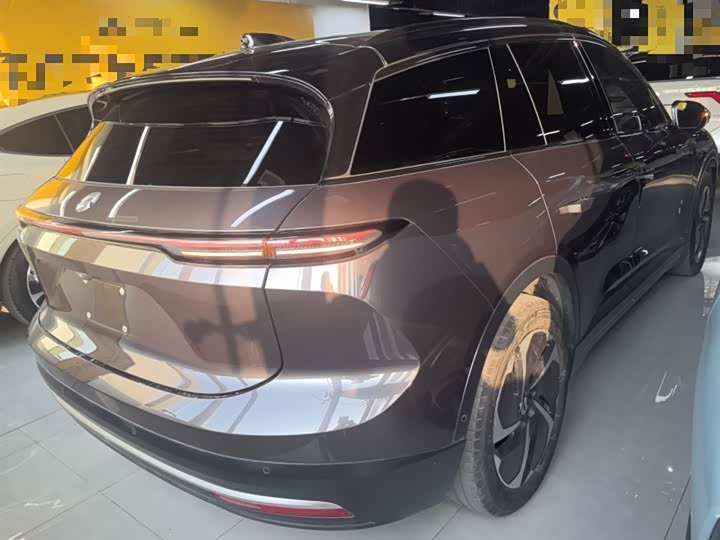 Фото 7 - Nio ES6