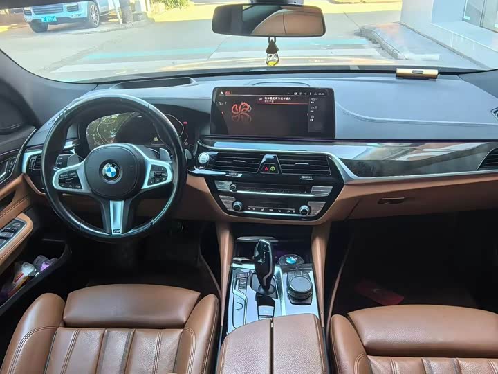 Фото 4 - BMW 6 Series GT