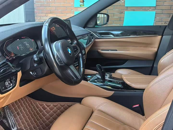 Фото 5 - BMW 6 Series GT