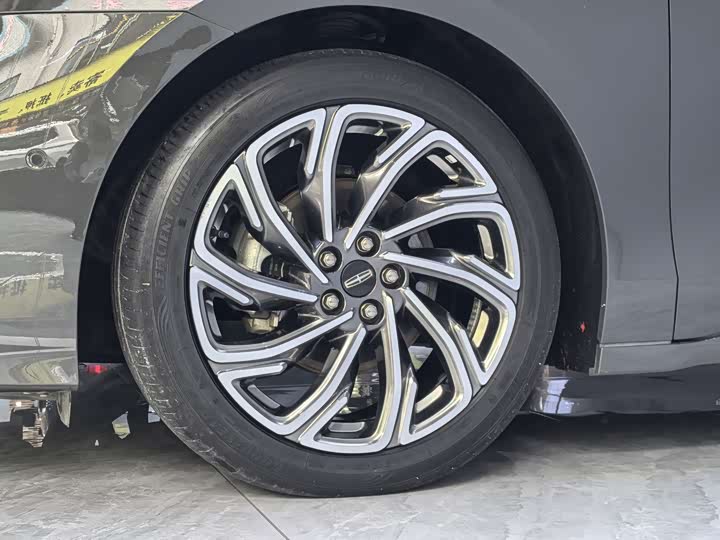 Фото 4 - Lincoln Z (Zephyr)