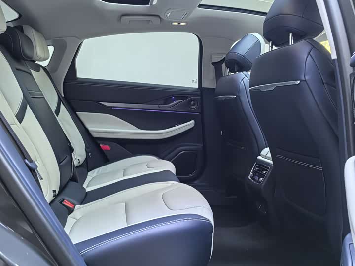 Фото 7 - Lincoln Z (Zephyr)