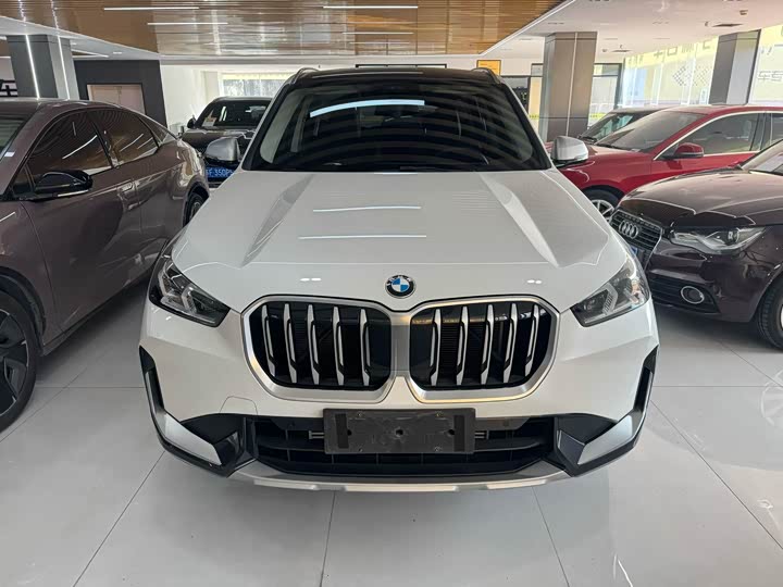 Фото 2 - BMW X1