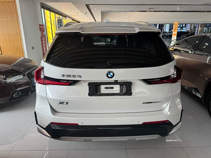 Фото 5 - BMW X1