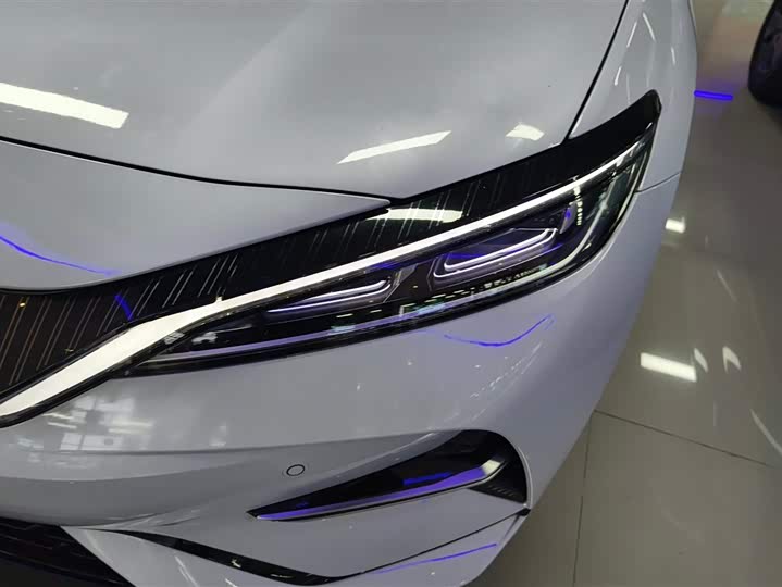 Фото 5 - BYD Song L