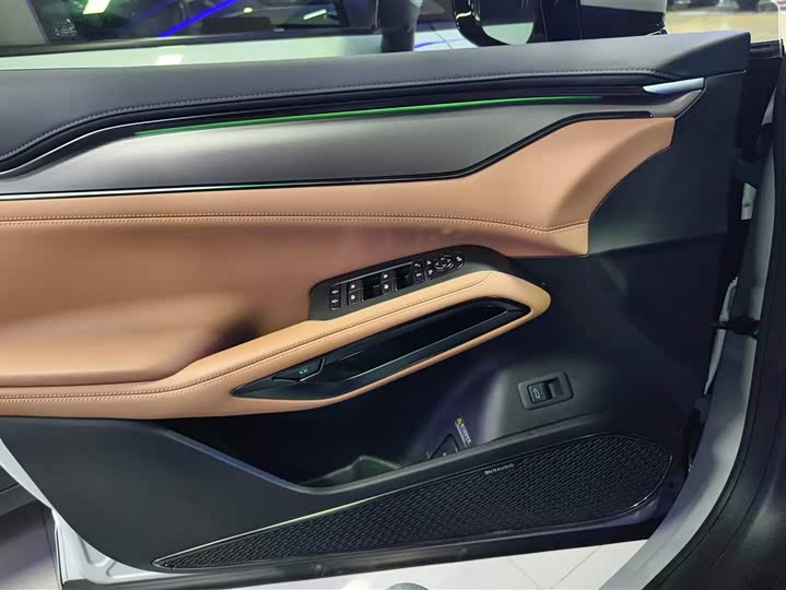 Фото 7 - BYD Song L